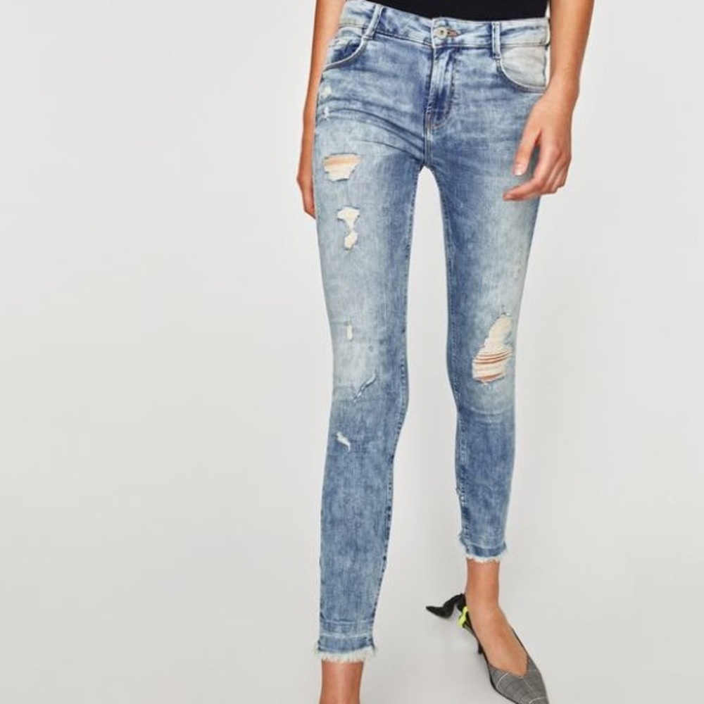 ZARA Mid-rise Ripped Stretch Skinny Jeans